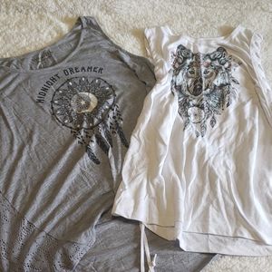 Set of 2 hippie shirts.